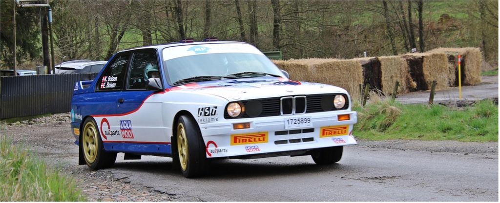 Kim Boisen & Emilie Boisen i den flotte BMW M3
(Foto: Allan Post)